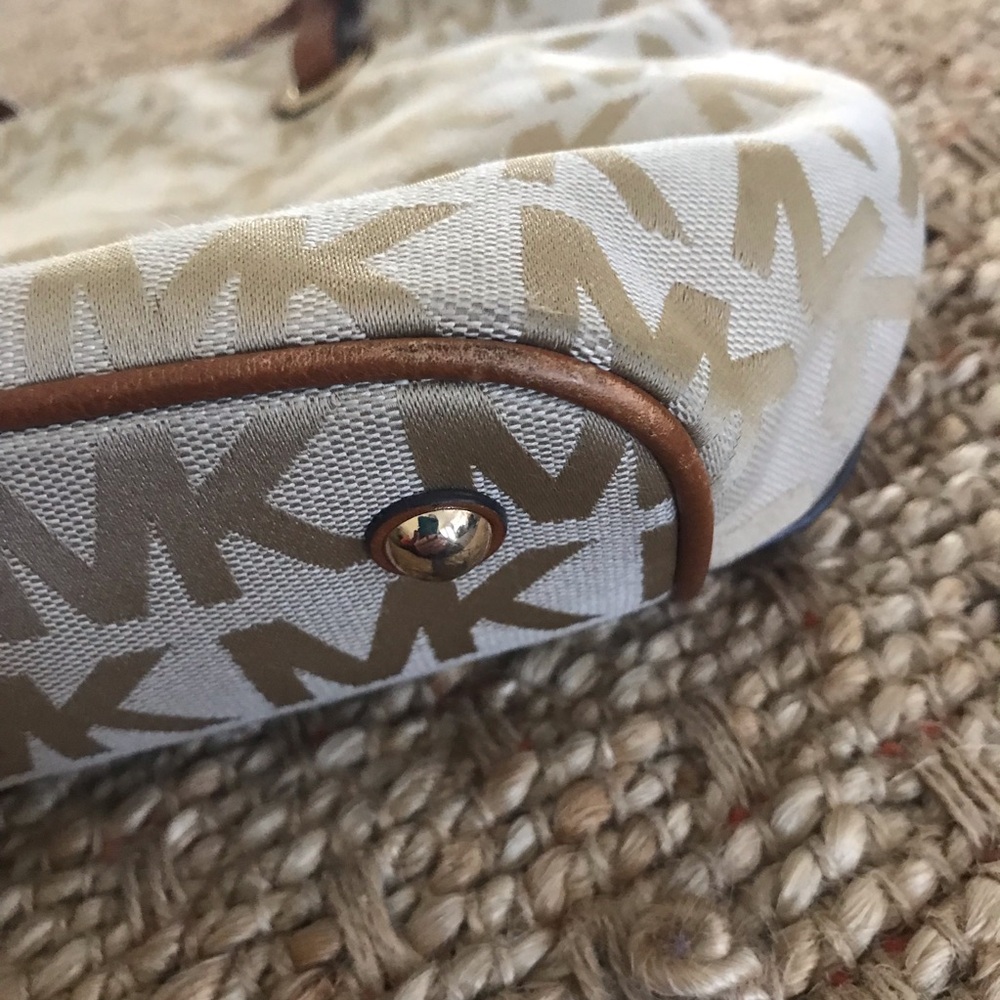 Michael Kors Tote Tan Handbag - Picture 15 of 16